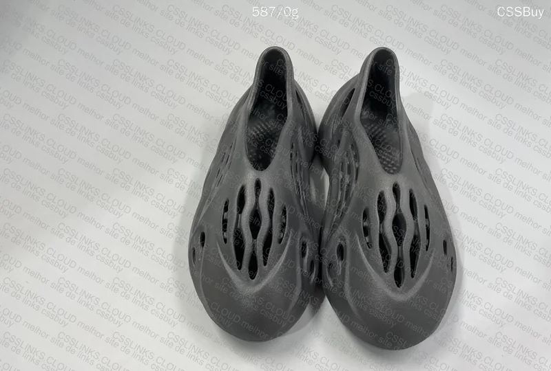 Yeezy Foam Runner 2