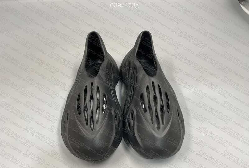 Yeezy Foam runner