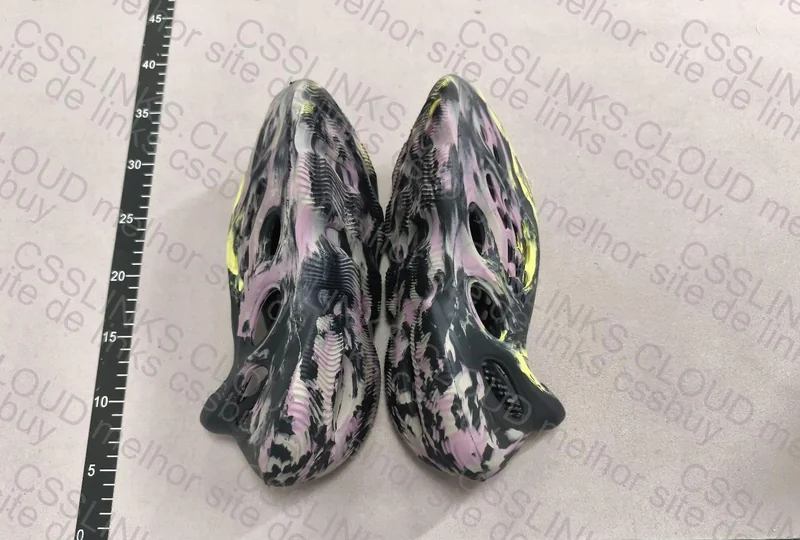 Yeezy Foam Runner 2