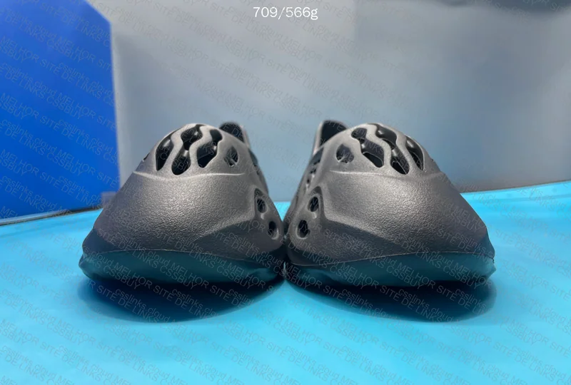 yeezy foam runner 6
