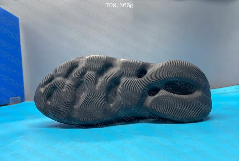 yeezy foam runner 8