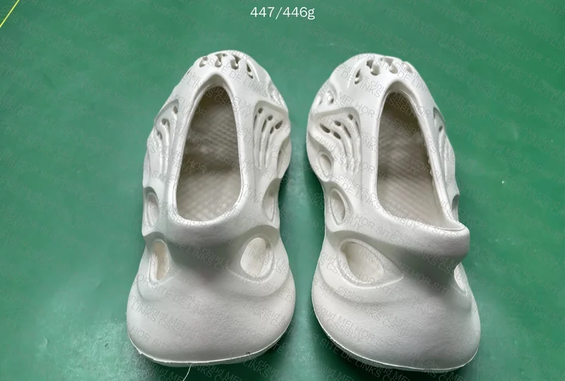 yeezy foam runner 2