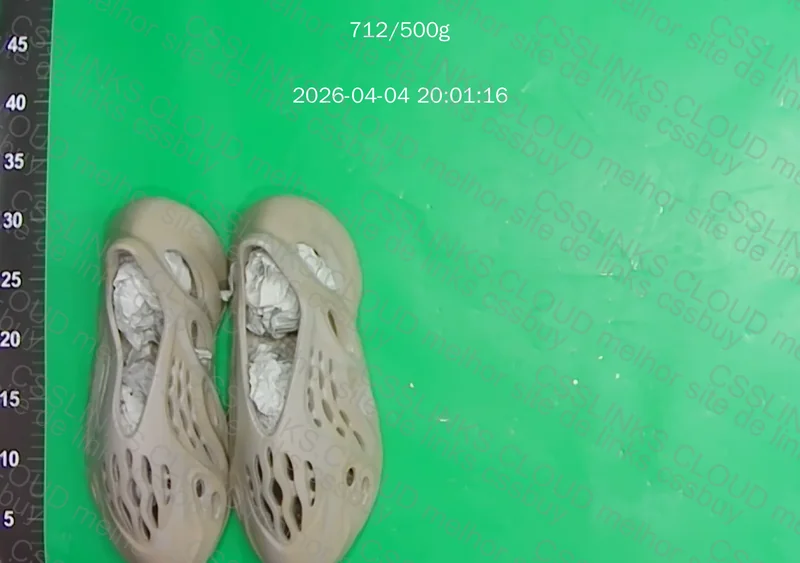 Yeezy Foam Runner
