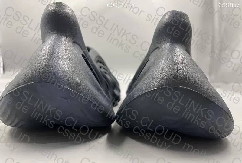 Yeezy Foam Runner (GL?) 3