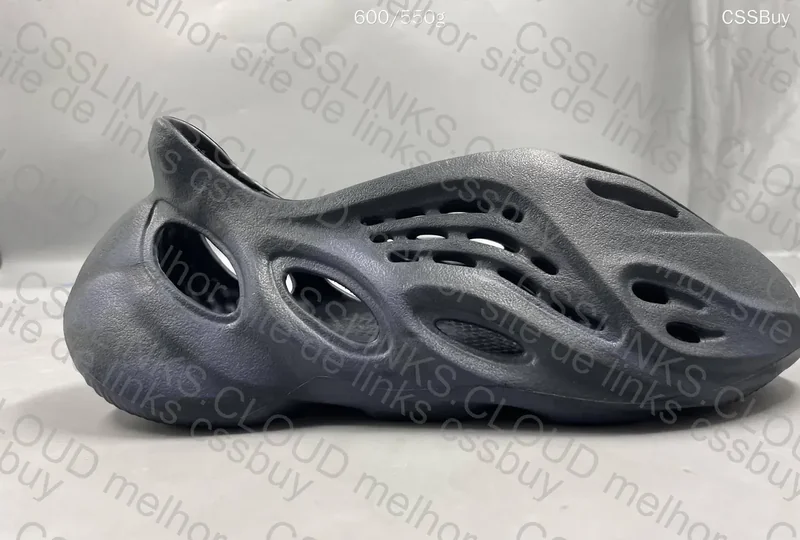 Yeezy Foam Runner (GL?) 4