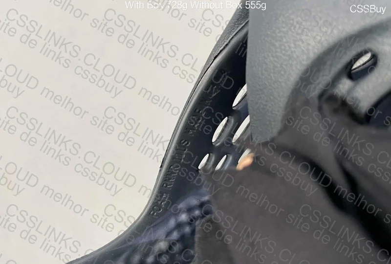 Yeezy Foam Runner (LW B) 2