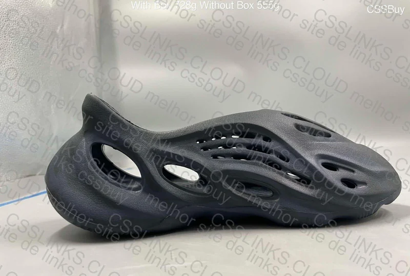 Yeezy Foam Runner (LW B) 4