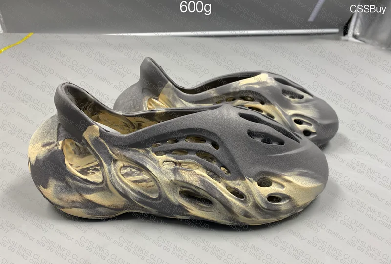 Yeezy Foam Runner Moon Gray 5