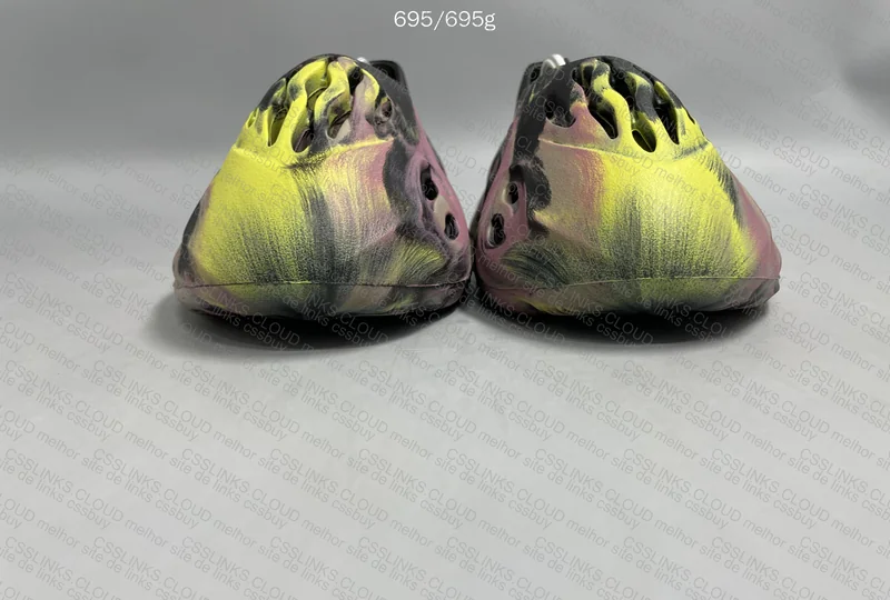 Yeezy Foam Runner MX Carbon