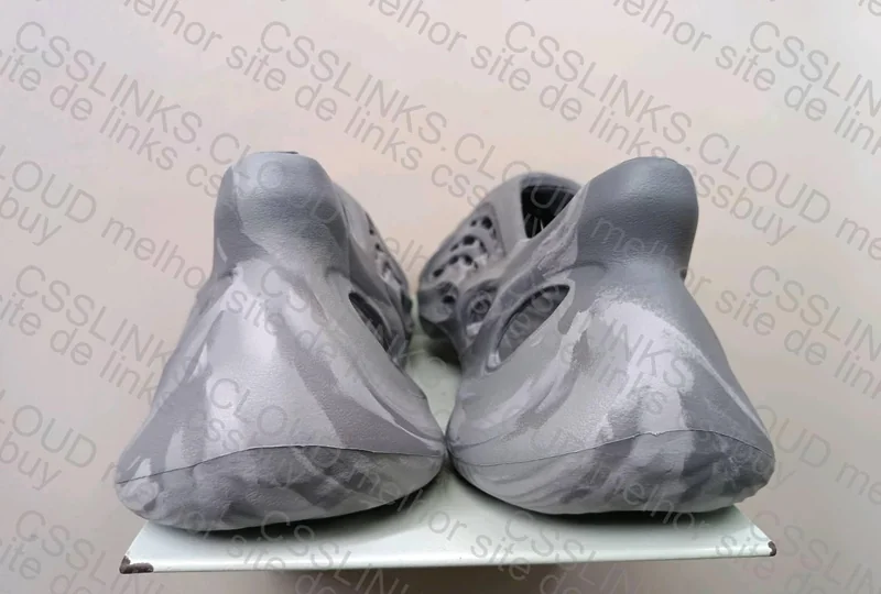 Yeezy foam runner mx granite 3
