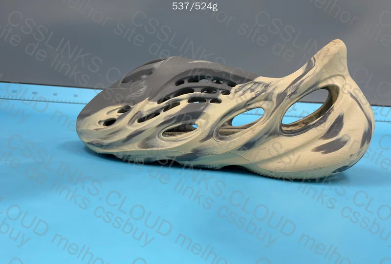 Yeezy Foam Runner MXT Moon Grey 2