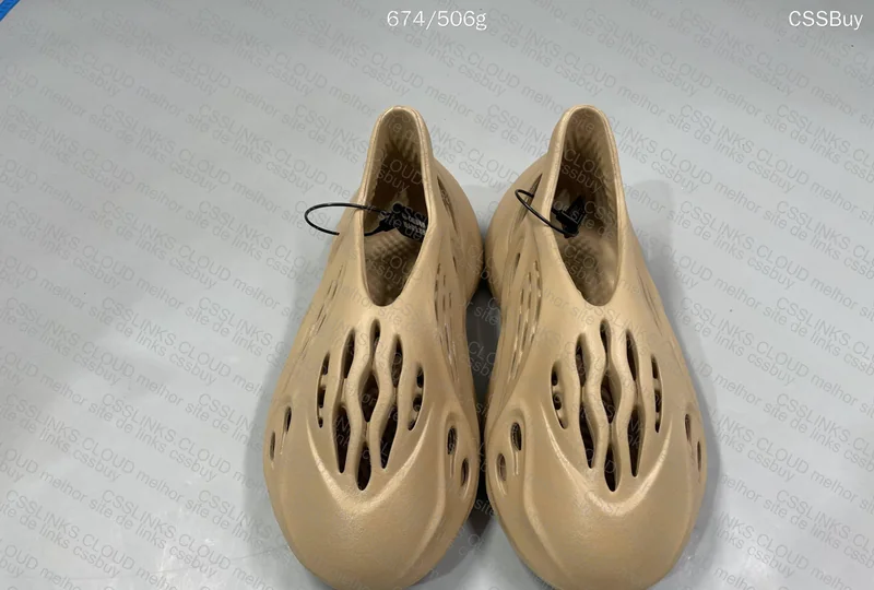 Yeezy Foam Runner Ochre 5