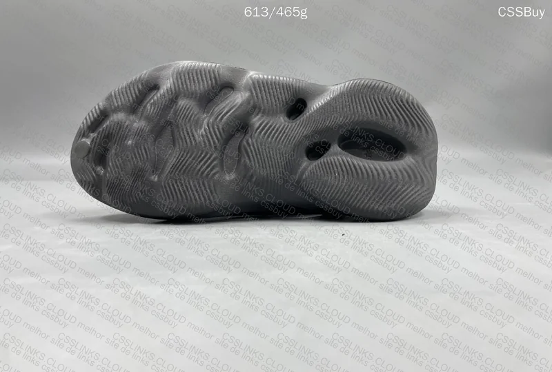 yeezy foam runner onix 5