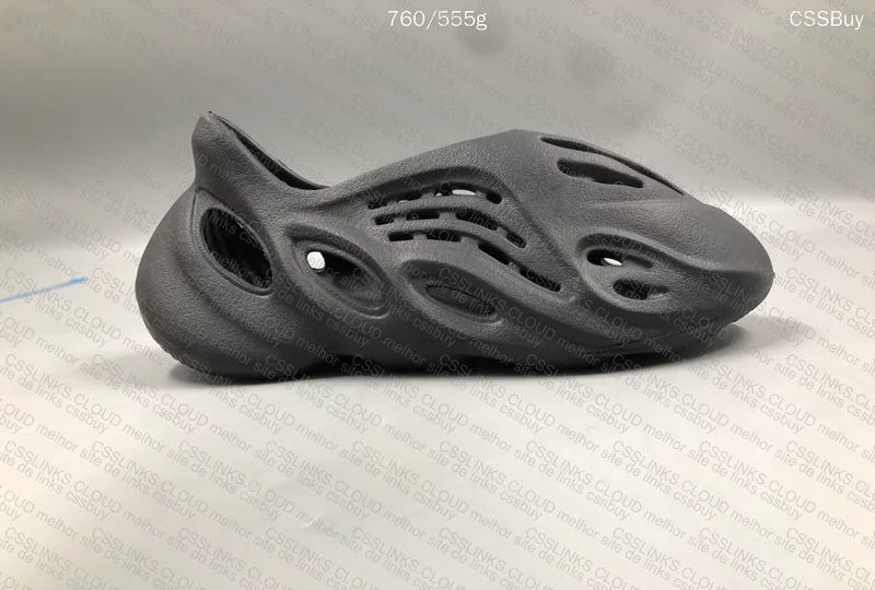 Yeezy Foam Runner Onyx 7