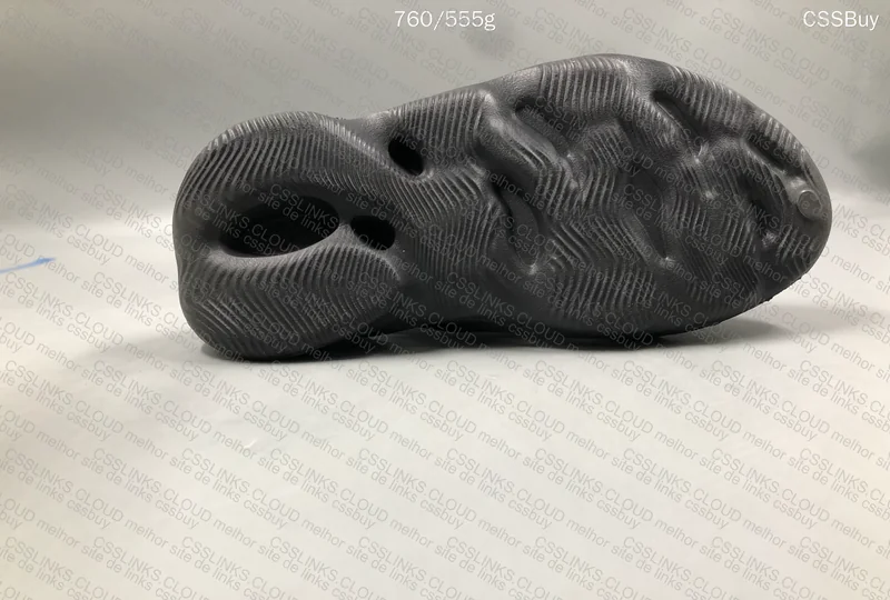 Yeezy Foam Runner Onyx 8