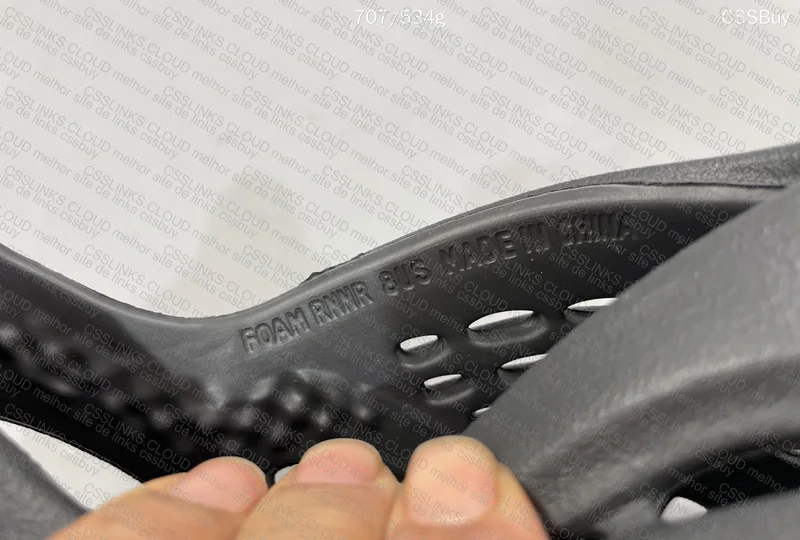 yeezy foam runner onyx 2