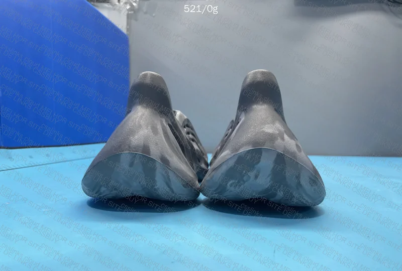Yeezy Foam Runner - SALE 4