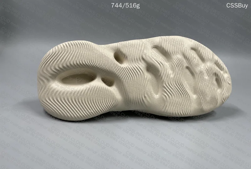 Yeezy foam runner sand 6