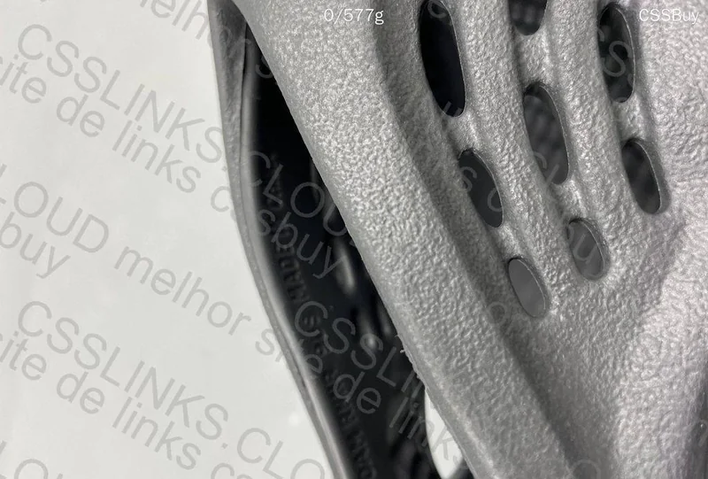 Yeezy Foam Runner - Is it GL?