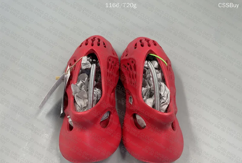 YEEZY FOAM RUNNER VERMILLION GL?? 2