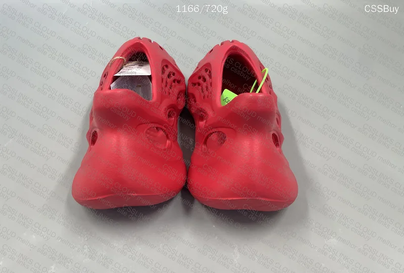 YEEZY FOAM RUNNER VERMILLION GL?? 6