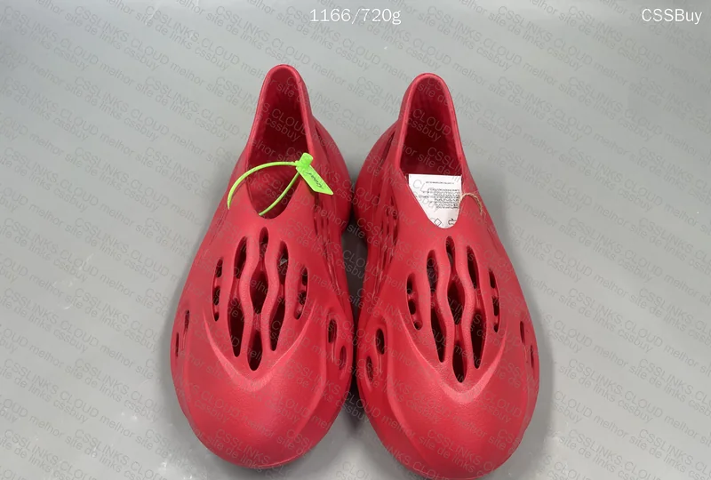 YEEZY FOAM RUNNER VERMILLION GL?? 7