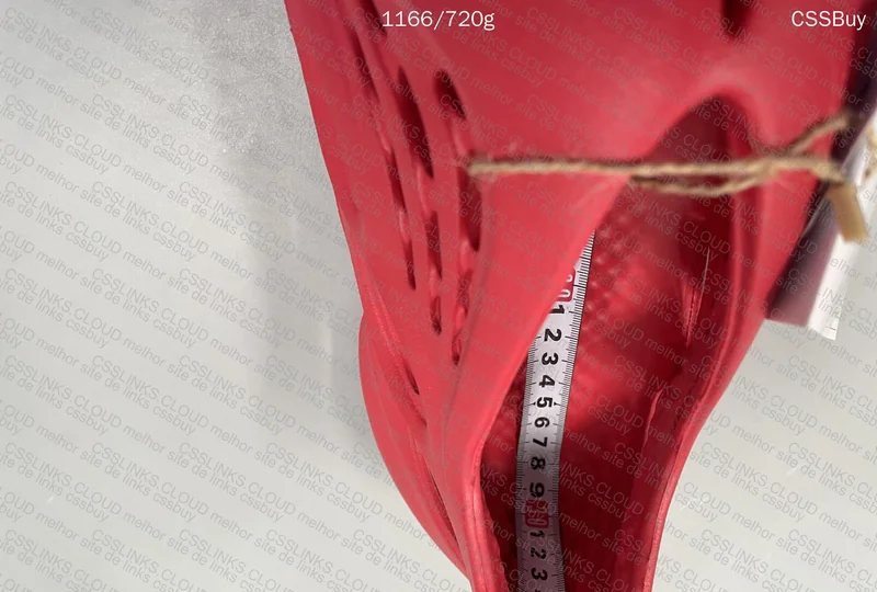 YEEZY FOAM RUNNER VERMILLION GL?? 8