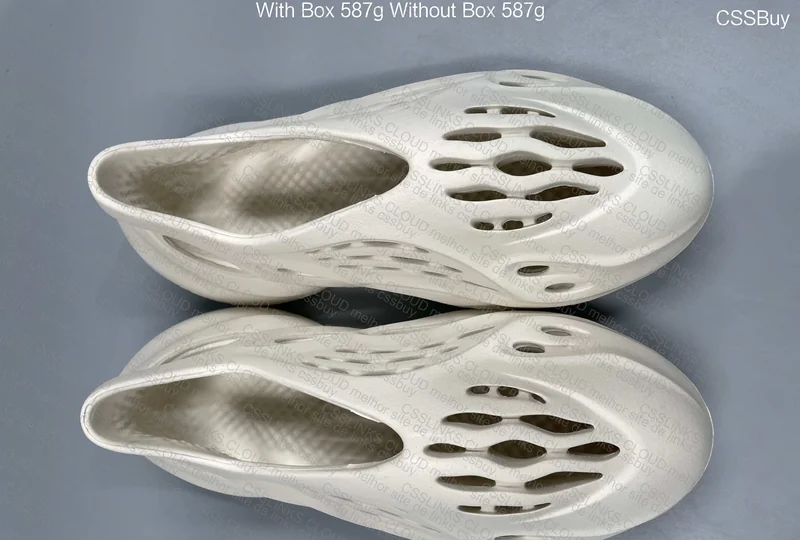 Yeezy Foam "Sand" 2