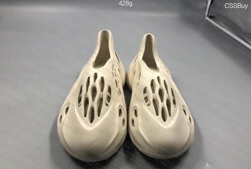 yeezy foamrunner sand 2