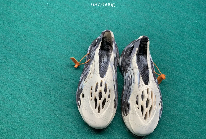 Yeezy Foamrunner ZOK 2