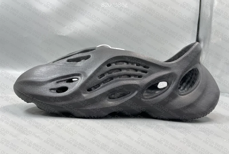 yeezy foram runner 6