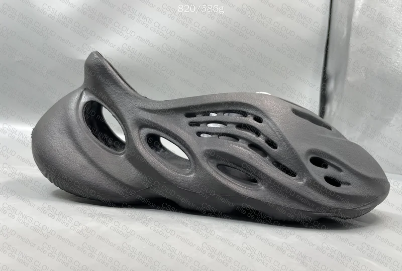 yeezy foram runner 7
