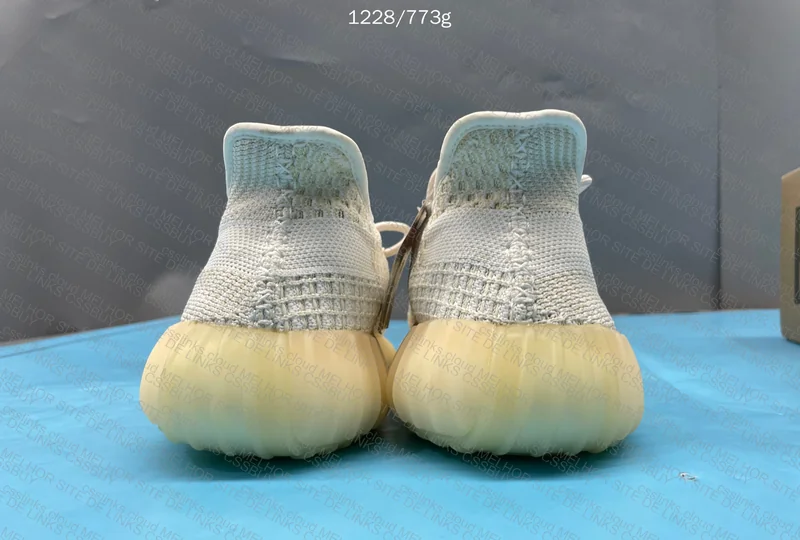 Yeezy LW B (n sei o nome cw) GL?