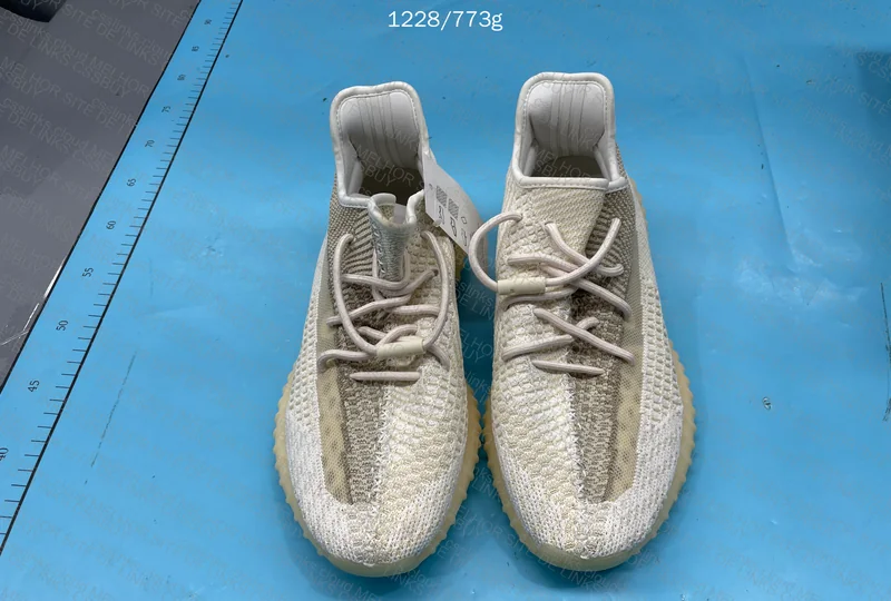 Yeezy LW B (n sei o nome cw) GL? 2