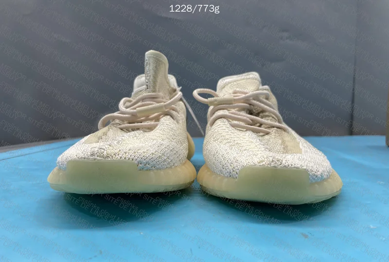 Yeezy LW B (n sei o nome cw) GL? 3