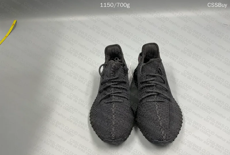 Yeezy Refletivo 8