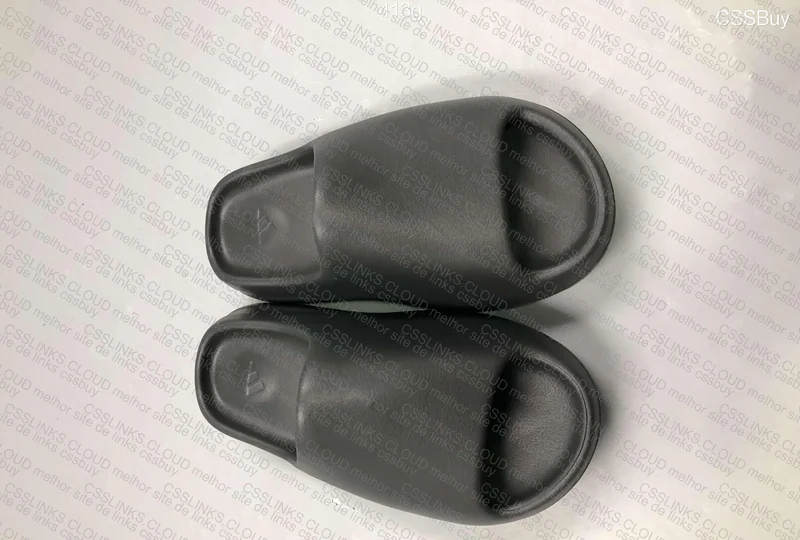 Yeezy Slide 3