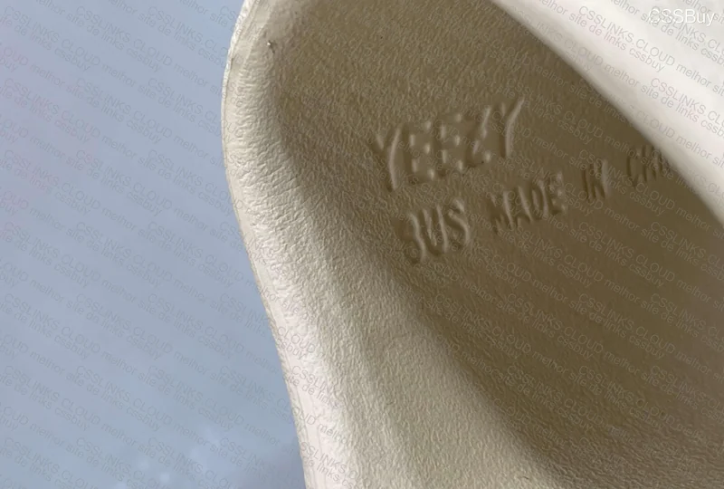 Yeezy Slide 5