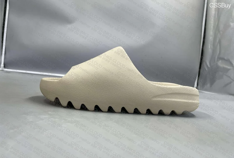 Yeezy Slide 9