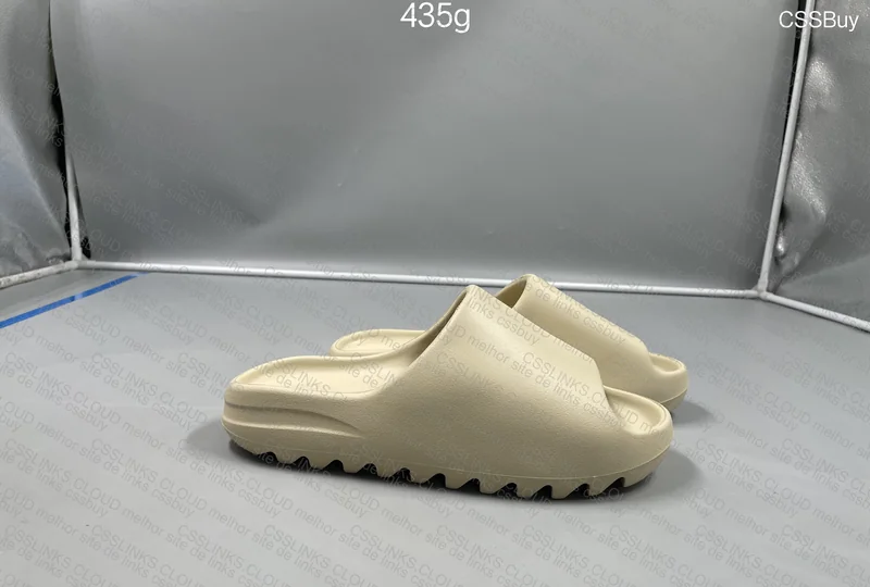 Yeezy Slide 6