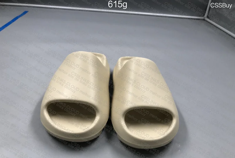 Yeezy Slide 3