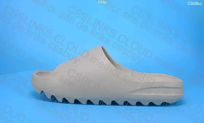 Yeezy slide 4