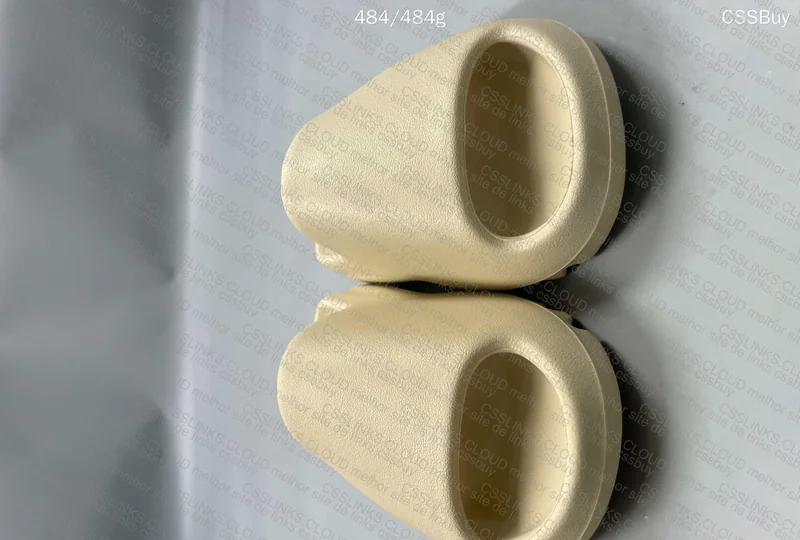 Yeezy Slide 3