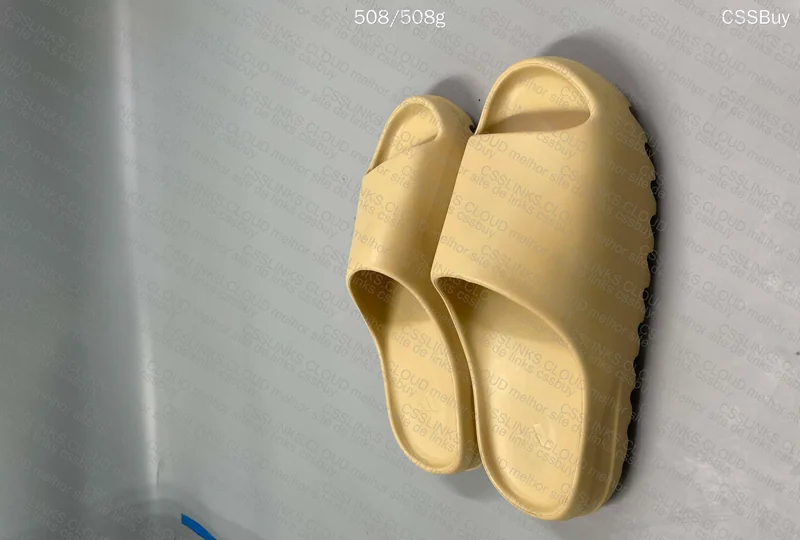 Yeezy slide 2