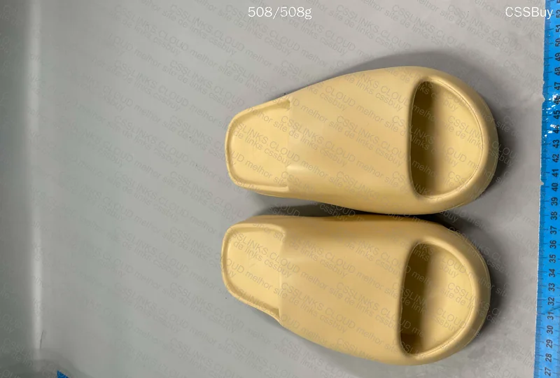 Yeezy slide 3