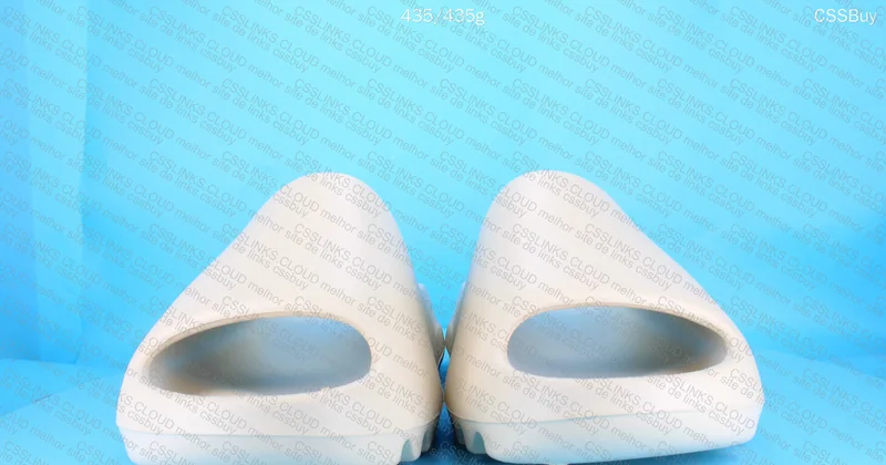 Yeezy slide 4