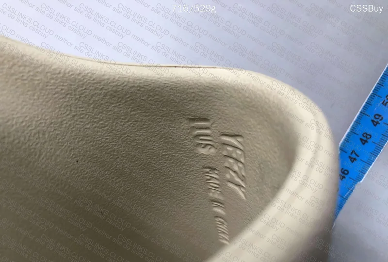 yeezy slide 4