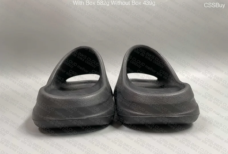 Yeezy Slide 3