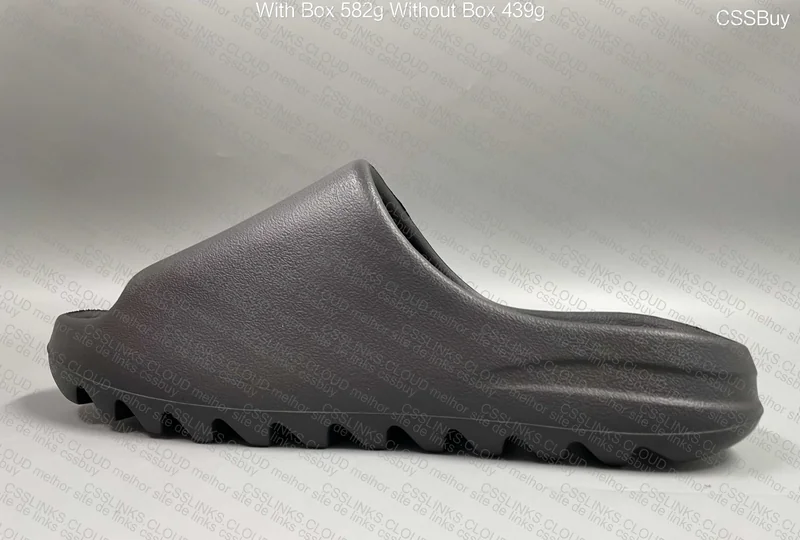 Yeezy Slide 4