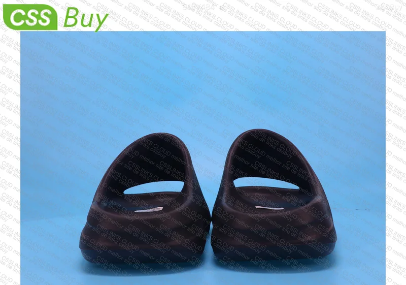 Yeezy Slide 4